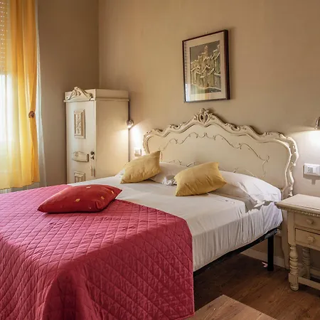 Station Family By Mamo